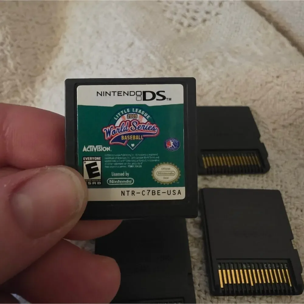 Nintendo DS Club House Games World Series Midnight Playpack Master Of Illusion